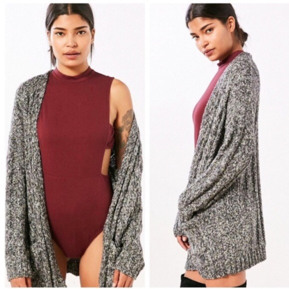 Urban Outfitters UO Kimchi Blue Hannah Cable Cardigan Sweater Black White Medium